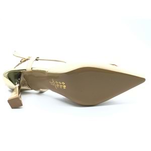 Feles V Toka Detaylı Arkası Açık Stiletto Kadın Topuklu Ayakkabı