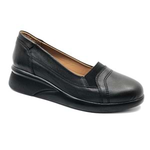 Ayakdaş Hakiki Deri Ortopedik Üstü Lastik Detaylı Kadın Babet Ayakkabı