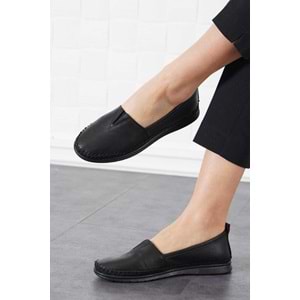 Ayakdaş Hakiki Deri Ortopedik Üstü Saraç Lastik Detaylı Kadın Babet Ayakkabı