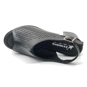 Ayakdaş Toka Detaylı Kadın Sandalet Ayakkabı