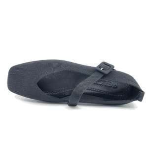 Feles Küt Burun Kemer Detaylı Kadın Babet Ayakkabı