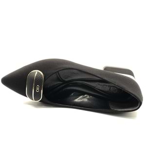 Feles Silindir Toka Detaylı Topuklu Kadın Ayakkabı