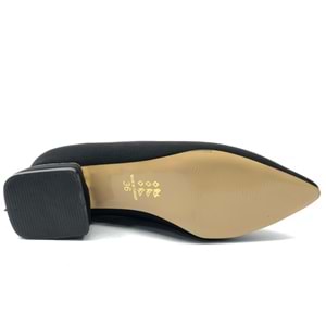 Feles Silindir Toka Detaylı Topuklu Kadın Ayakkabı