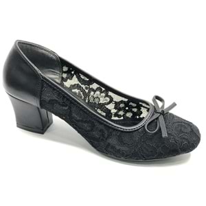 Feles Dantel Detaylı Küt Burun Topuklu Kadın Ayakkabı