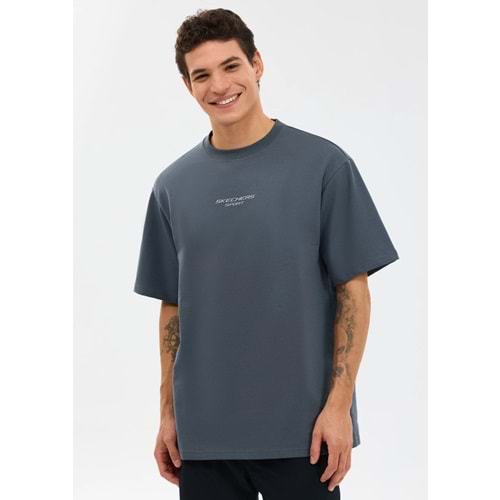 Skechers S231094-3998 M Graphic Tee Reflect Logo Oversize T-Shirt Erkek Tişort