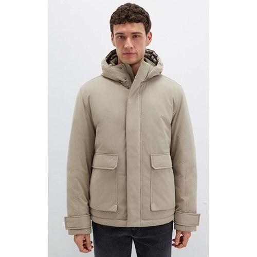 Mavi 0110657-70355 Cep Detaylı Kapüşonlu Erkek Mont