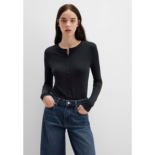Mavi M1613652-80022 Düğme Detaylı Siyah Uzun Kollu T-Shirt Kadın Tişört