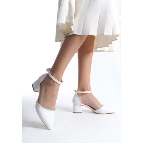 Mehtap Bilek Bantlı Şerit Taşlı Topuklu Klasik Kadın Topuklu Ayakkabı