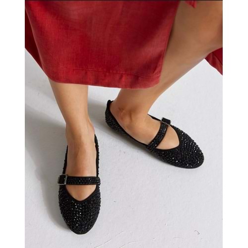 Feles Taş Detaylı Kadın Babet Ayakkabı