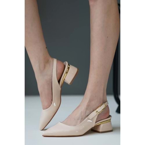 Feles Toka Detaylı Topuklu Arkası Açık Klasik Kadın Topuklu Ayakkabı Ayakkabı