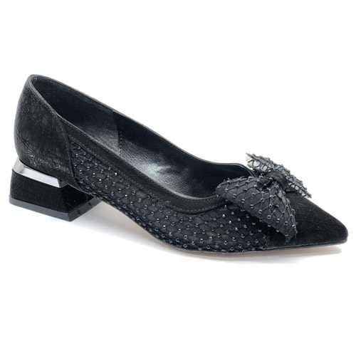 Feles Dantel Kurdela Toka Detaylı Kadın Klasik Ayakkabı