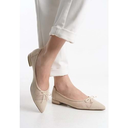 Feles Dantel Fiyonk Detaylı Sivri Burun Kadın Babet Ayakkabı