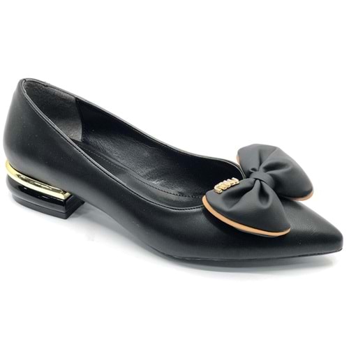 Feles Silindir Topuk Detaylı Kadın Ayakkabı