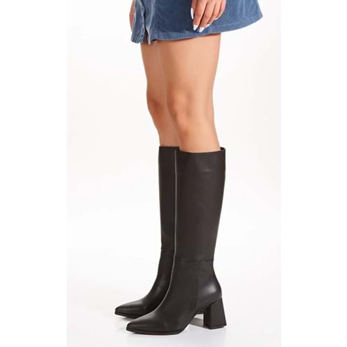 Feles Sivri Burun Fermuarsız Kadın Çizme