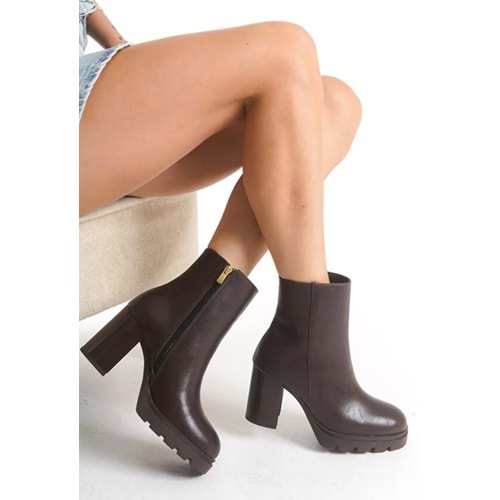 Feles Kalın Topuklu Oval Burun Kadın Bot