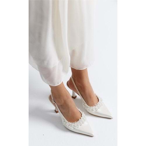 Feles Boncuk Detaylı Arkası Açık Stiletto Kadın Topuklu Ayakkabı