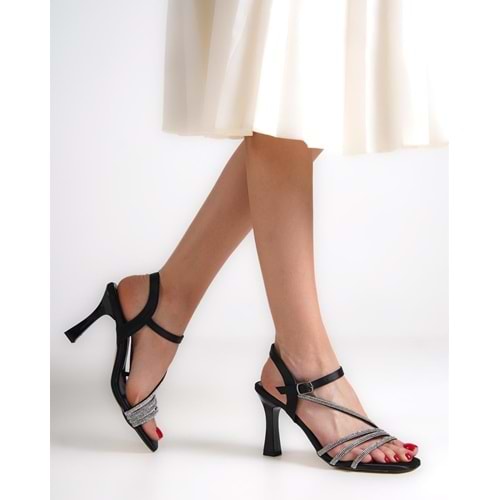 Mehtap Dört Şerit Taşlı 8 cm Topuklu Kadın Abiye Ayakkabı