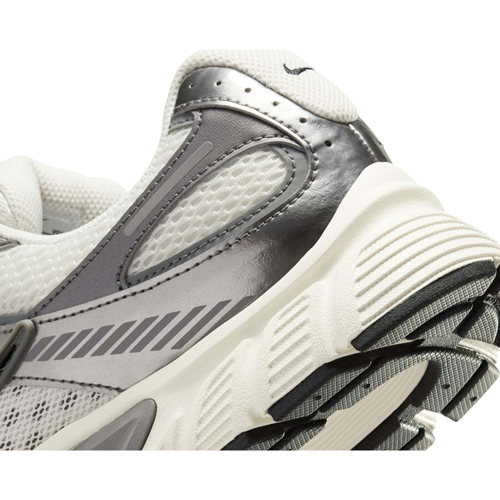 Nike V5 Rnr HJ5228-009 Unisex Spor Ayakkabı