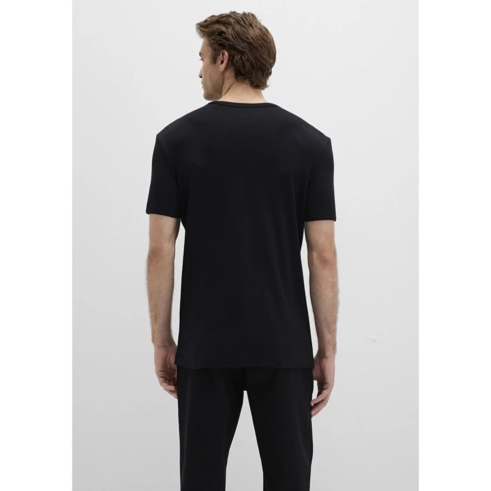 Mavi M063748-900 Ribana Detaylı Basic V Yaka Tişört Erkek Tişort