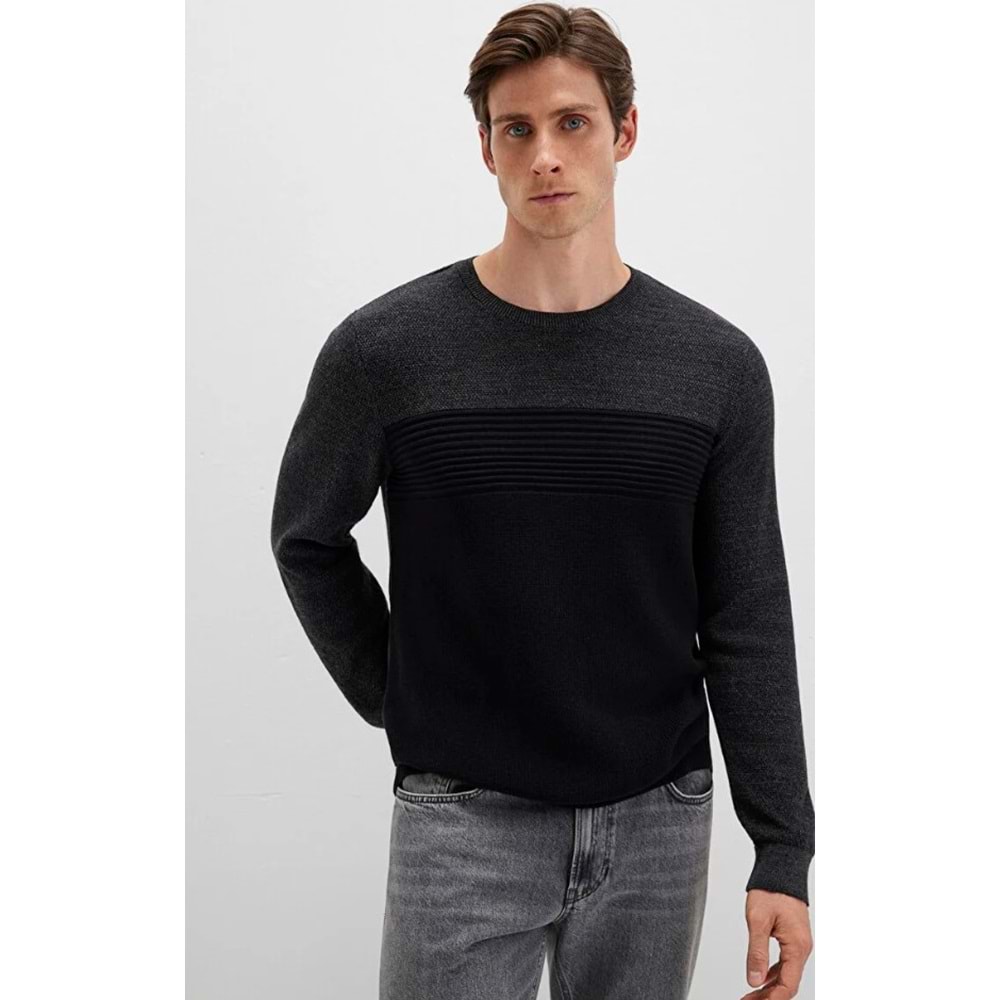 Mavi 070377-900 Blok Renkli Bisiklet Yaka Uzun Kollu Tişört Erkek T-Shirt