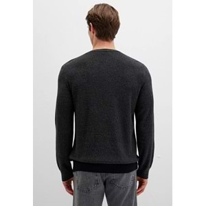 Mavi 070377-900 Blok Renkli Bisiklet Yaka Uzun Kollu Tişört Erkek T-Shirt