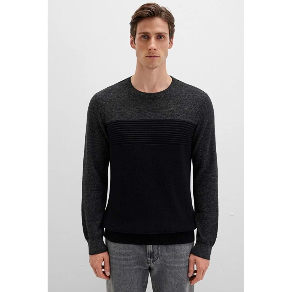 Mavi 070377-900 Blok Renkli Bisiklet Yaka Uzun Kollu Tişört Erkek T-Shirt