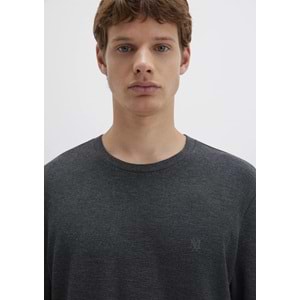 Mavi M065755-29758 Mavi Uzun Kollu Tişört Erkek T-Shirt