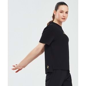 Skechers Graphic Tee W Short Sleeve T-Shirt S241012-001 Kadın Tişört
