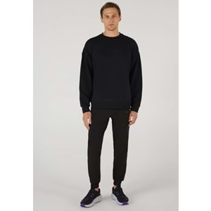 Skechers M Essential Crew Neck S242113-001 Sweatshirt Erkek Sweatshirt