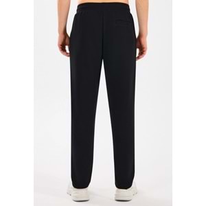 Skechers S242115-001 M Essential Regular Sweatpant Erkek Eşofman Altı