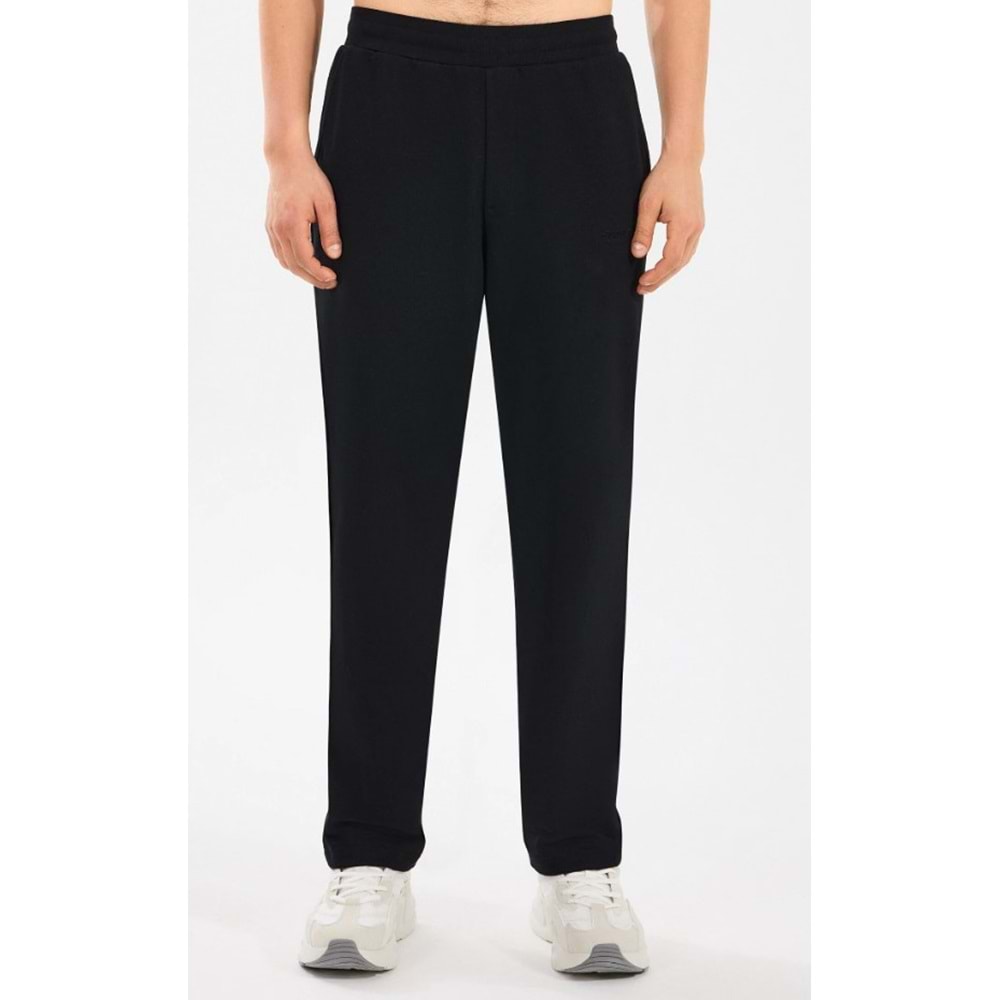 Skechers S242115-001 M Essential Regular Sweatpant Erkek Eşofman Altı