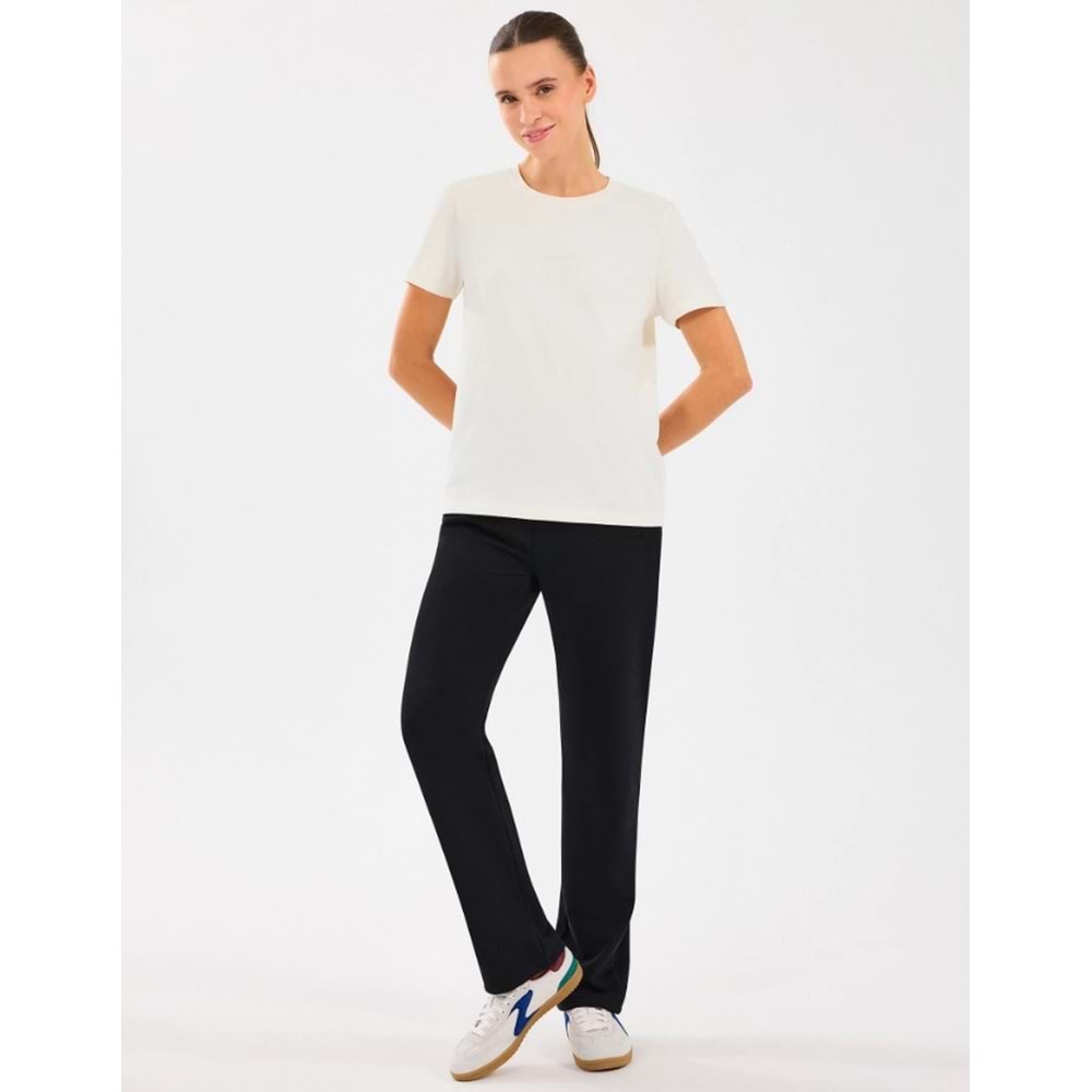 Skechers W Essential Crewneck T-shirt S2510029-102 Kadın Tişört