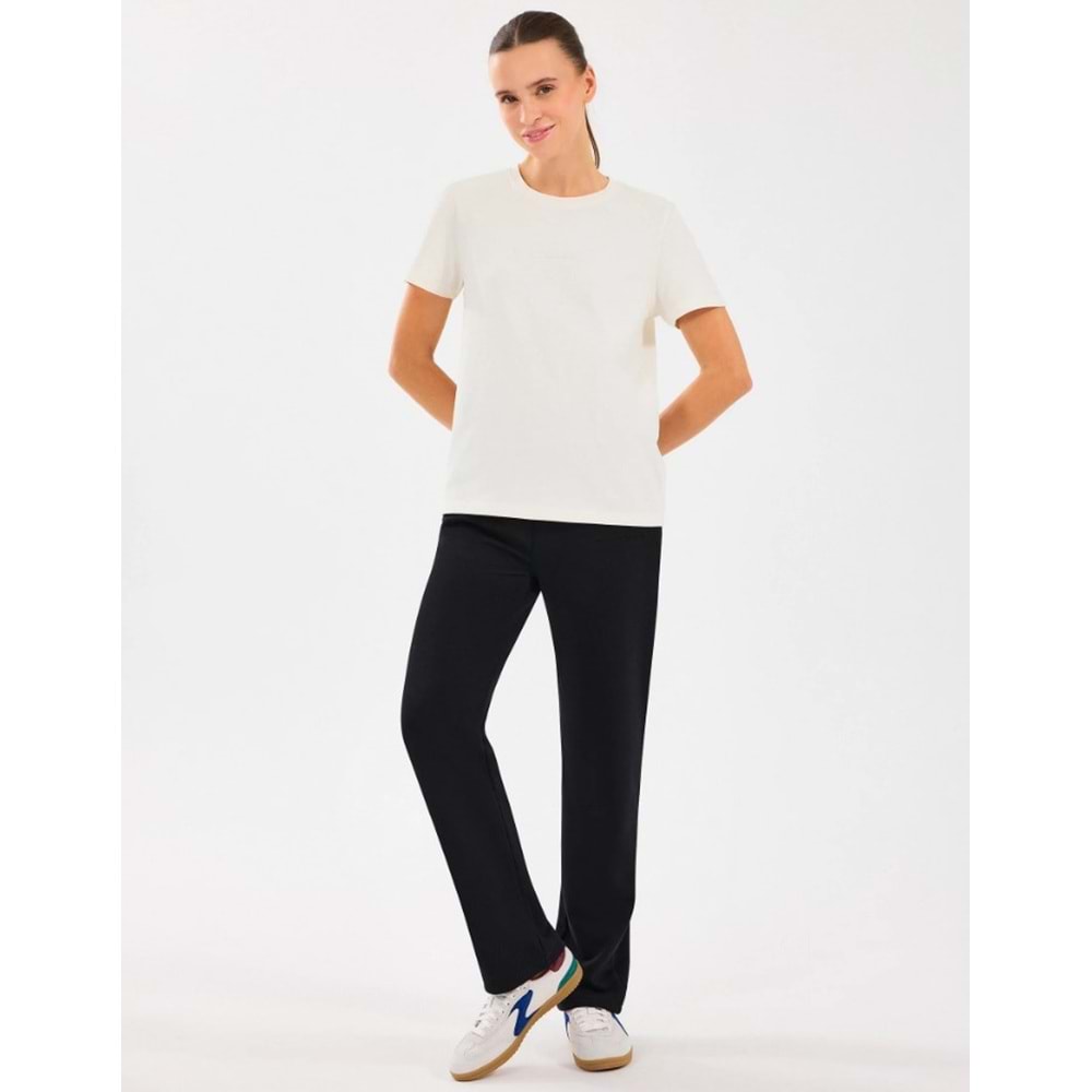 Skechers W Essential Crewneck T-shirt S2510029-102 Kadın Tişört