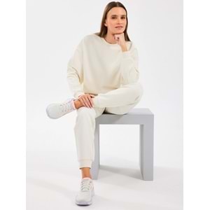 Skechers W Essential Crew Neck S242109-102 Sweatshirt Kadın Sweatshirt