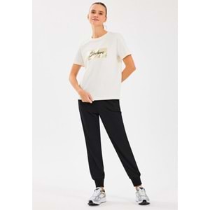 Skechers W Regular Fit Graphic Tee T-Shirt S2510141-102 Kadın Tişört