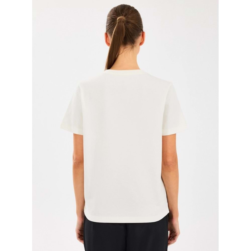 Skechers W Regular Fit Graphic Tee T-Shirt S2510141-102 Kadın Tişört