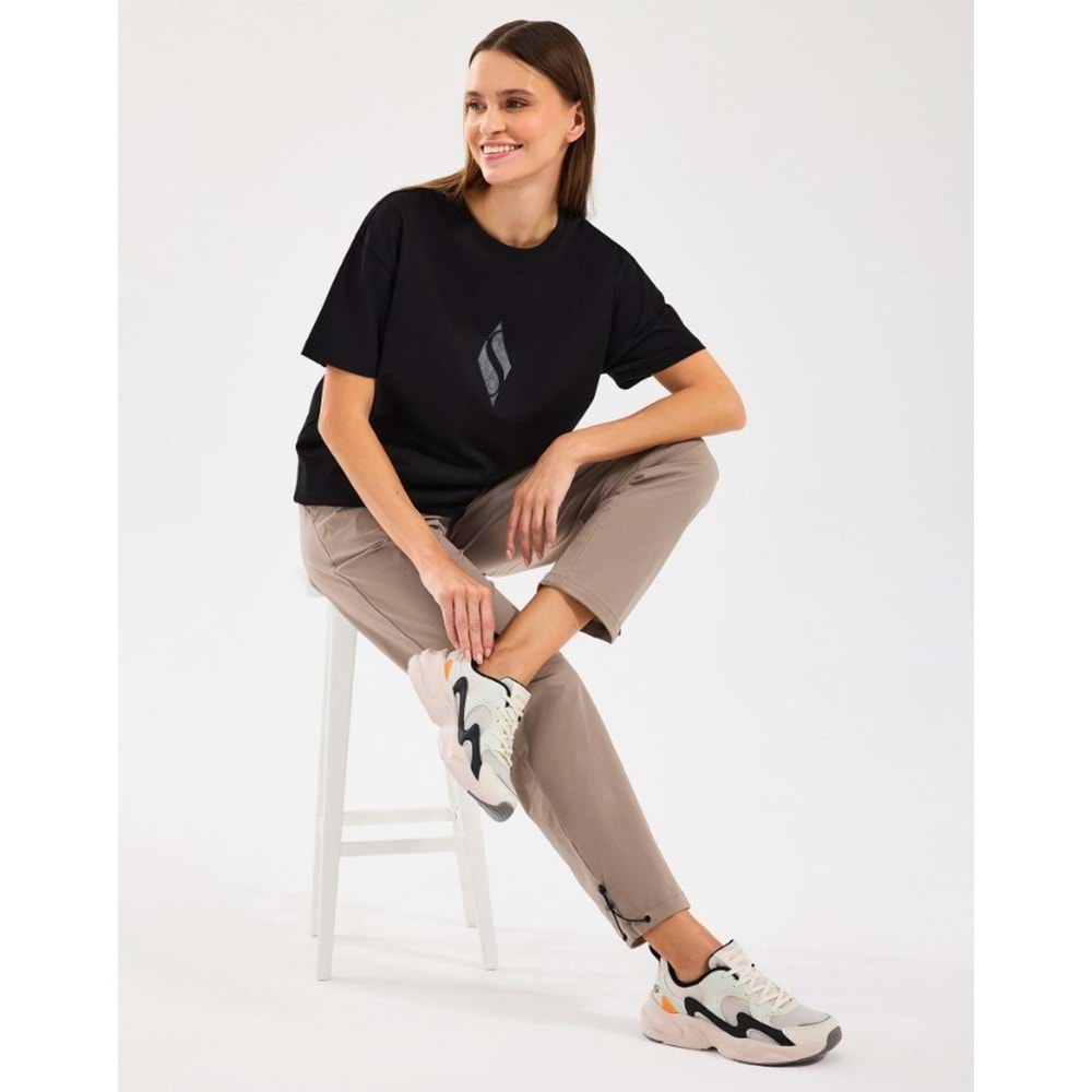 Skechers W Graphic Tee Loose Fit T-Shirt S2510311-001 Kadın Tişört