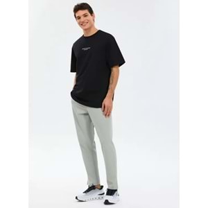 Skechers S231094-3817 M Graphic Tee Reflect Logo Oversize T-Shirt Erkek Tişort