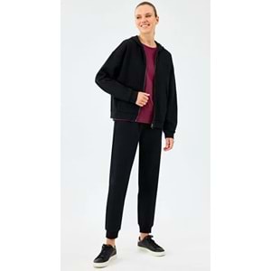 Skechers W Essential Full Zip Sweatshirt S2610016-3817 Kadın Kapüşonlu Fermuarlı Sweatshirt