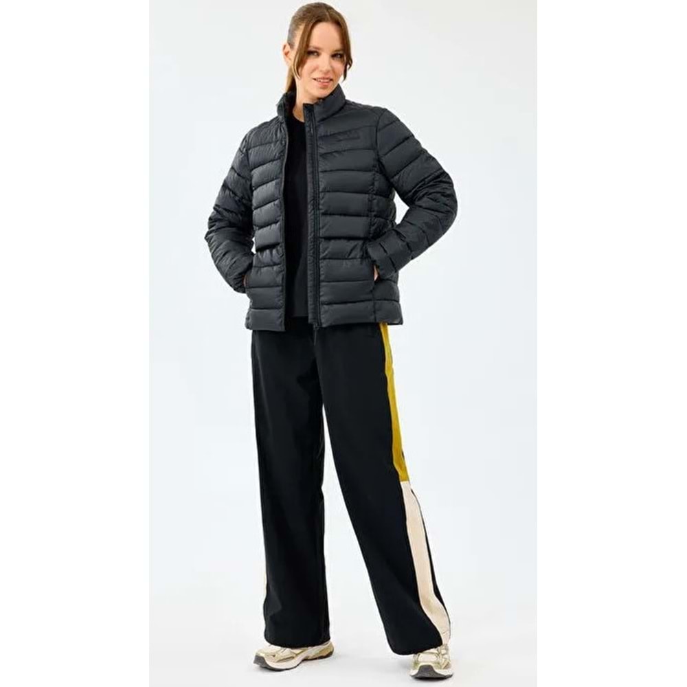 Skechers W Essential Outerwear Padded Jacket S231240-3817 Kadın Mont