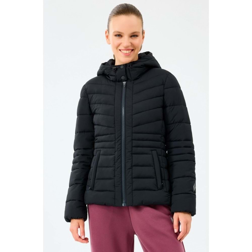 Skechers W Fitted Hoodie Puffer Jacket S2520203-3817 Kadın Mont