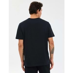 Skechers S2510017-3817 M Essential T-Shirt Erkek Tişort