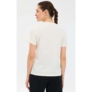 Skechers S2610049-3855 W Regular Fit Graphic T-Shirt Kadın Tişört