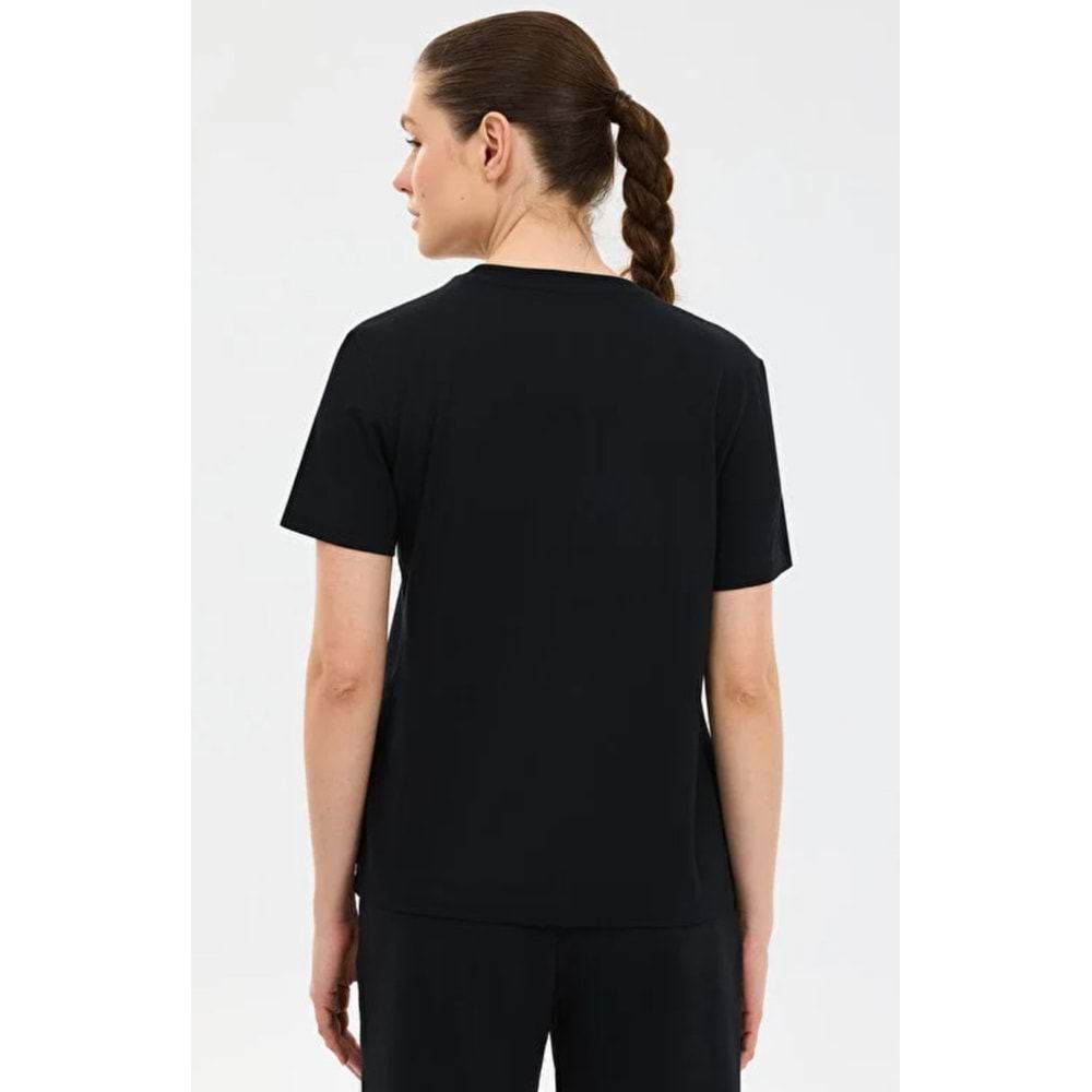 Skechers S2610049-3817 W Regular Fit Graphic T-Shirt Kadın Tişört
