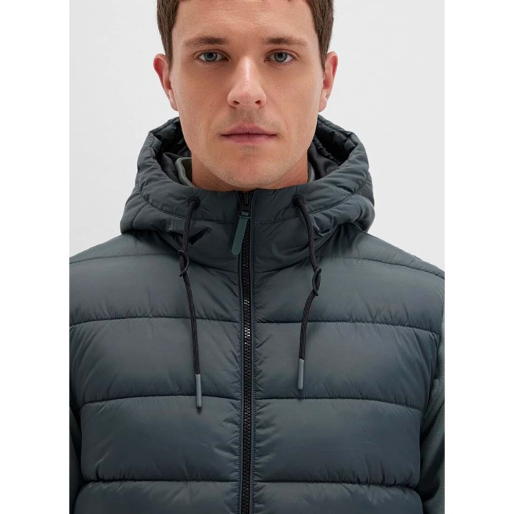 Mavi 0110604-71598 Kapüşonlu Şişme Erkek Yelek