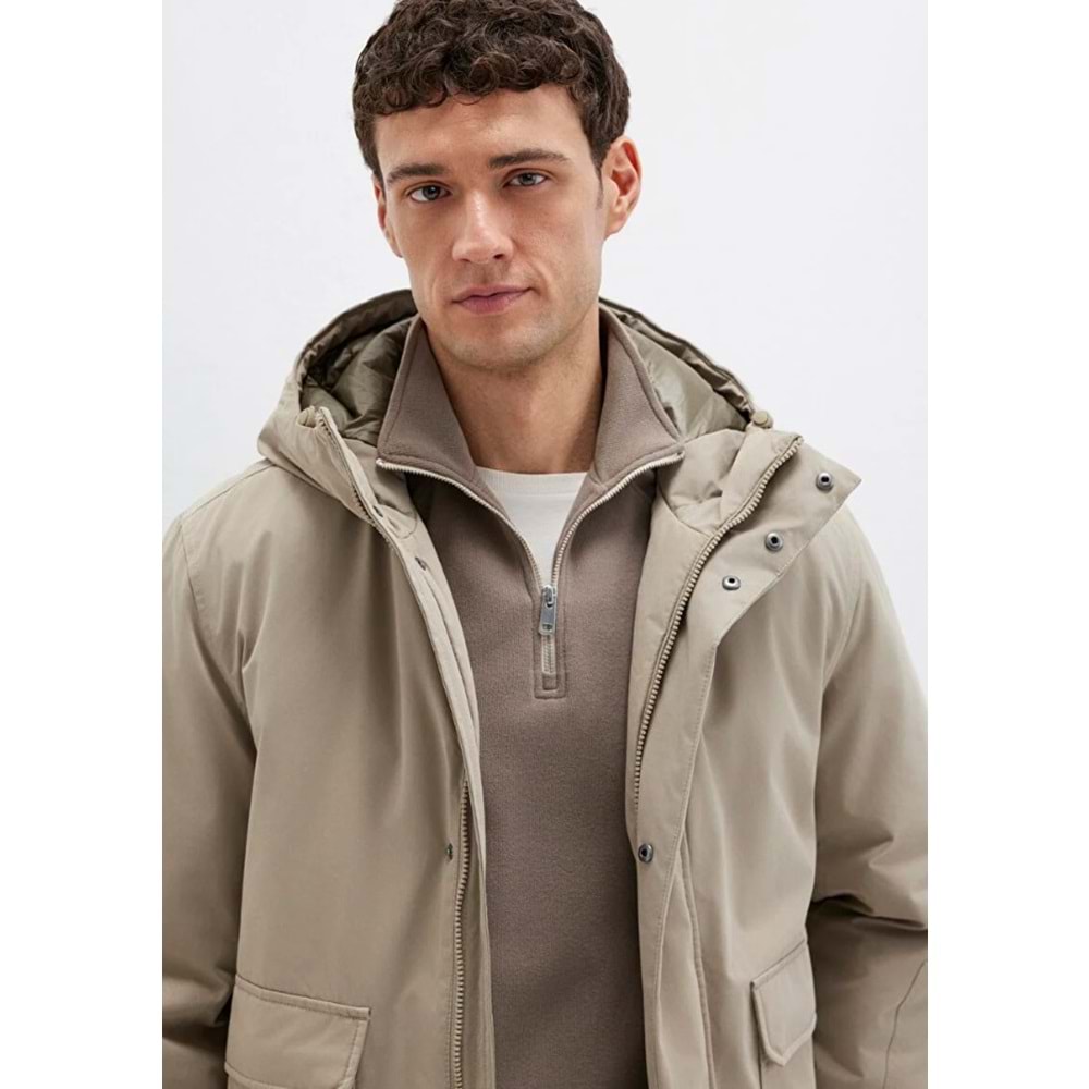 Mavi 0110657-70355 Cep Detaylı Kapüşonlu Erkek Mont