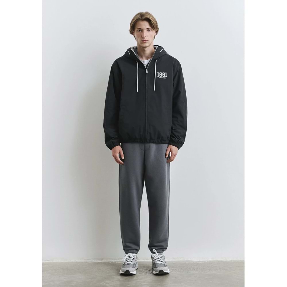 Mavi M0110622-71379 Mavi MVJNS 1991 Baskılı Kapüşonlu Spandex Kolej Mont Erkek Mont