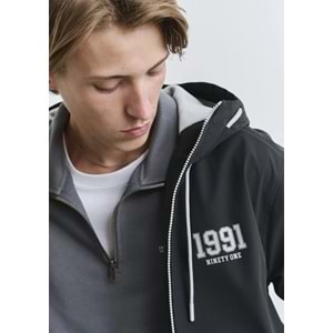 Mavi M0110622-71379 Mavi MVJNS 1991 Baskılı Kapüşonlu Spandex Kolej Mont Erkek Mont