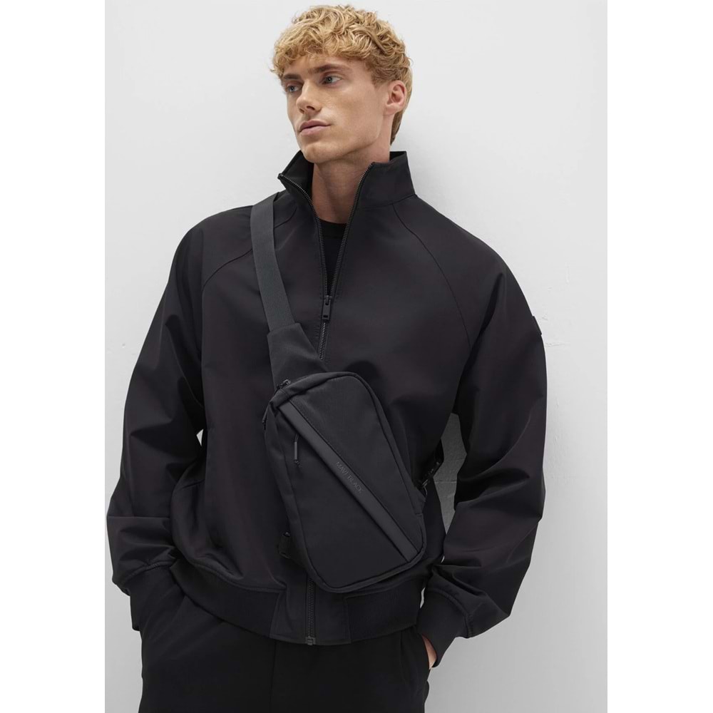Mavi M0911947-900 Mavi Black Logo Detaylı Çapraz Çanta Omuz Çantası Spor Çanta