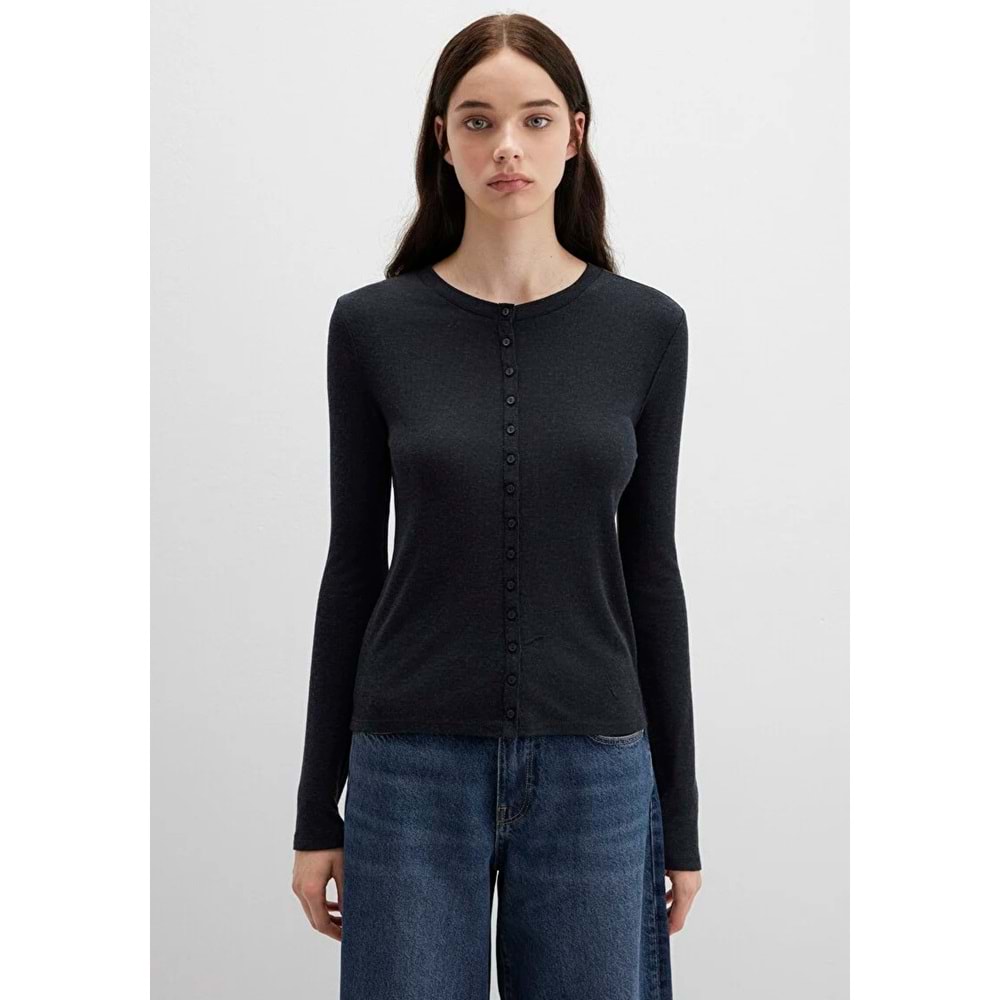 Mavi M1613652-80022 Düğme Detaylı Siyah Uzun Kollu T-Shirt Kadın Tişört